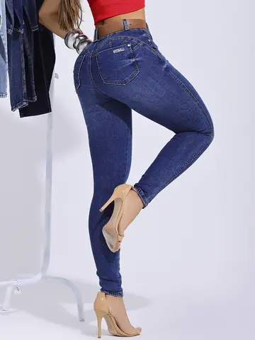 Calça Hot Pants com Cinto Casual e Modelagem Ajustada Pit Bull Jeans Premium