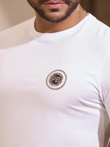 Camiseta Gola O Casual e Sofisticada com Plaquinha Pit Bull Jeans Premium