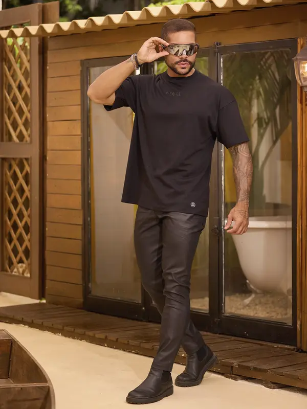 Camiseta Gola O Oversized Estilosa com Caimento Moderno Pit Bull Jeans Luxo