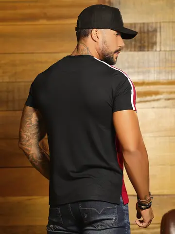 Camiseta Gola O Estilosa com Modelagem Slim e Estampa em Relevo Pit Bull Jeans Luxo