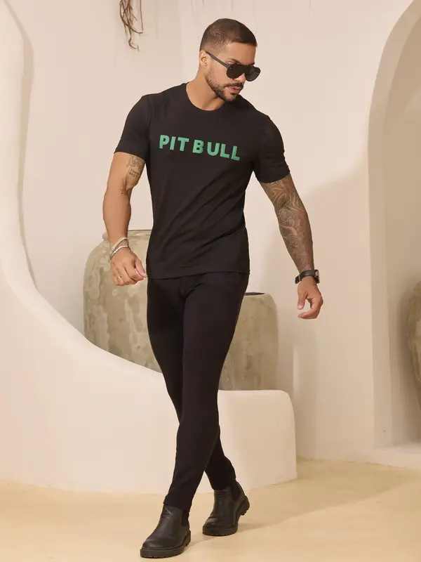 Camiseta Gola O Versátil e Casual com Logomania em Relevo Pit Bull Jeans Premium