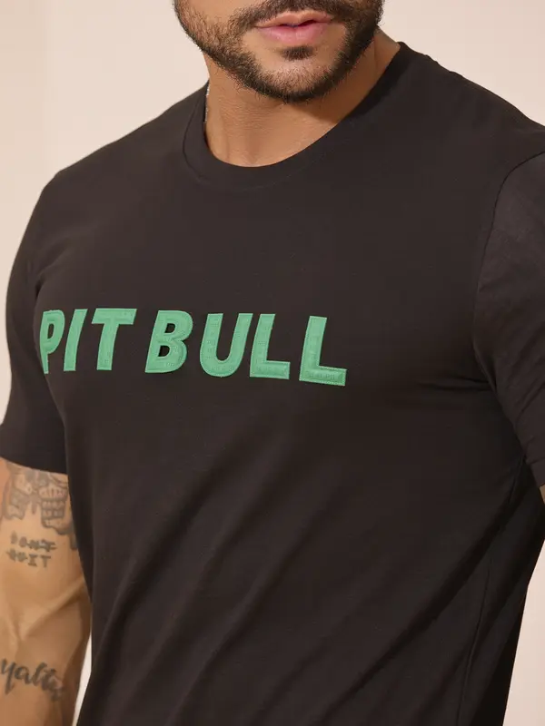 Camiseta Gola O Versátil e Casual com Logomania em Relevo Pit Bull Jeans Premium