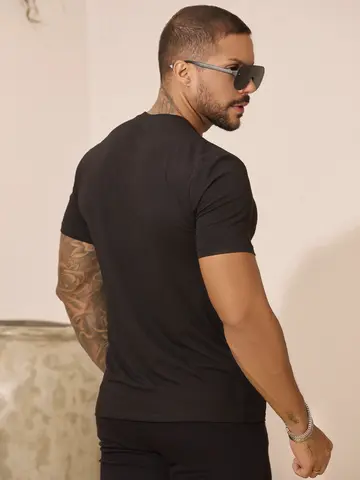 Camiseta Gola O Versátil e Casual com Logomania em Relevo Pit Bull Jeans Premium