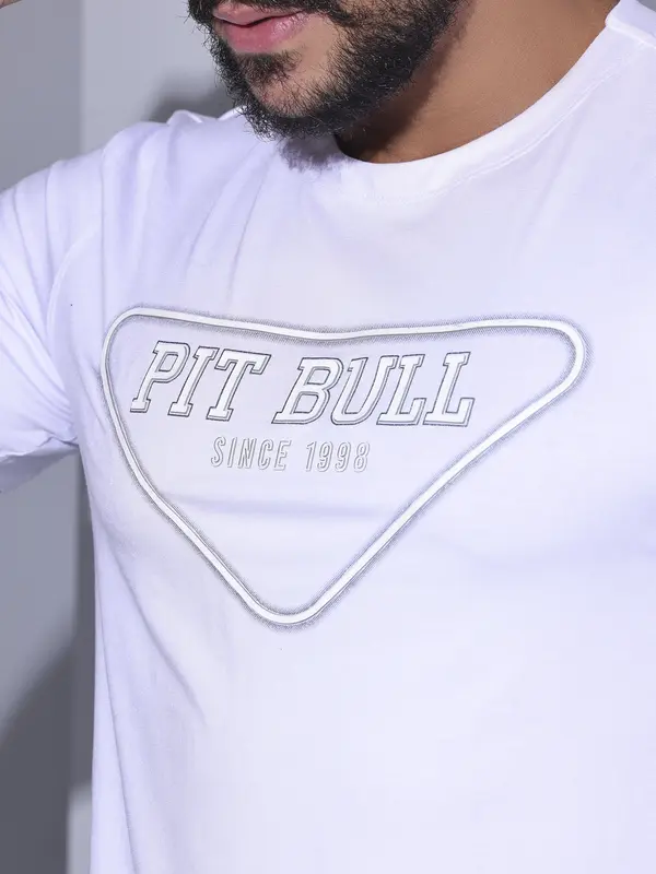 Camiseta Gola O Sofisticada e Confortável com Estampa em Relevo Pit Bull Jeans Luxo