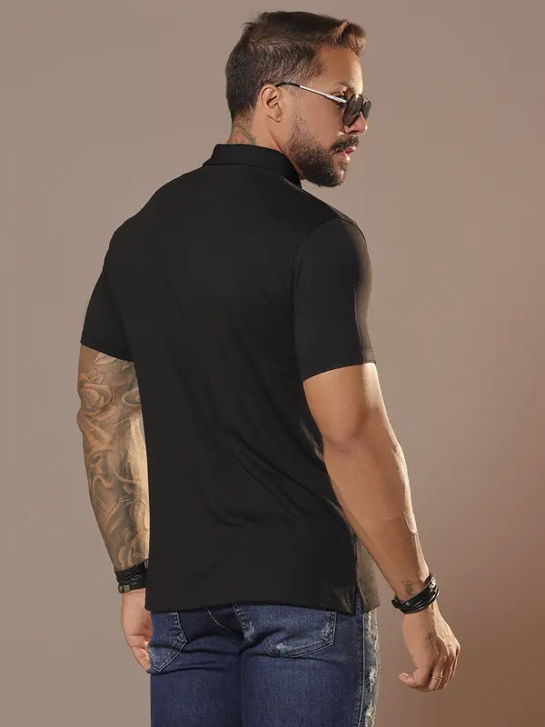Polo Masculina Estilosa e Elegante com Estampa em Relevo Pit Bull Jeans Luxo