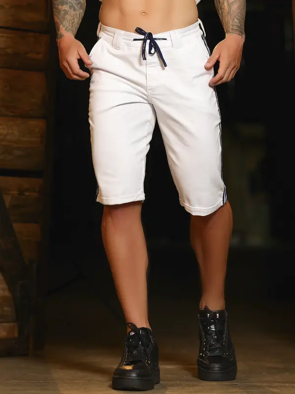 Bermuda Masculina Estilosa com Detalhe Lateral e Amarração no Cós Pit Bull Jeans Luxo
