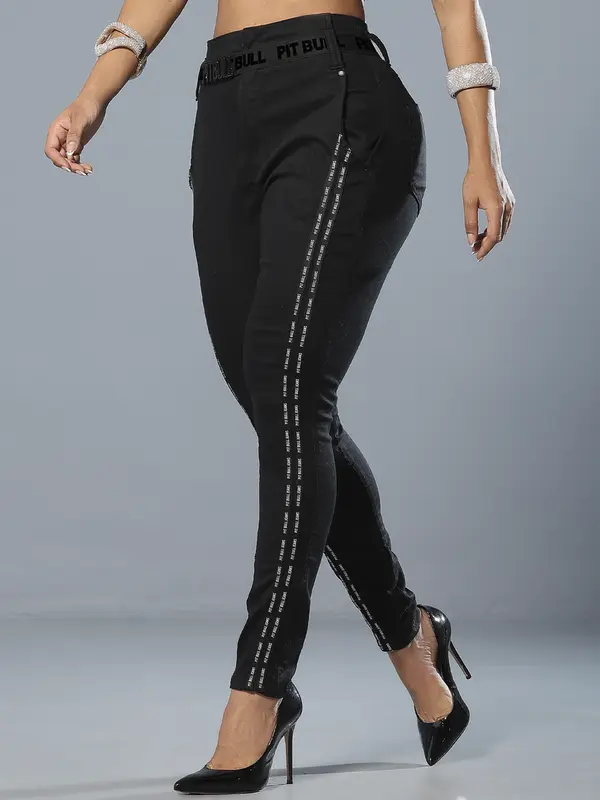 Calça Jogger Preta Sofisticada com Lateral e Cinto Personalizado Pit Bull Jeans Luxo