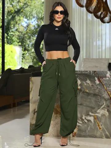 Calça Parachutes Fashion e Versátil com Bolsos Cargos Empório Pit Bull
