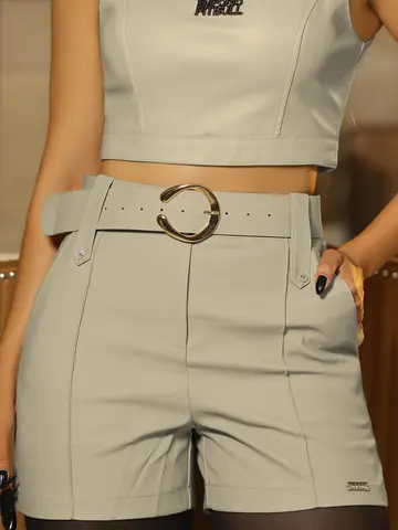 Short Elegante e Sofisticado Empório Pit Bull com Cinto de Fivela
