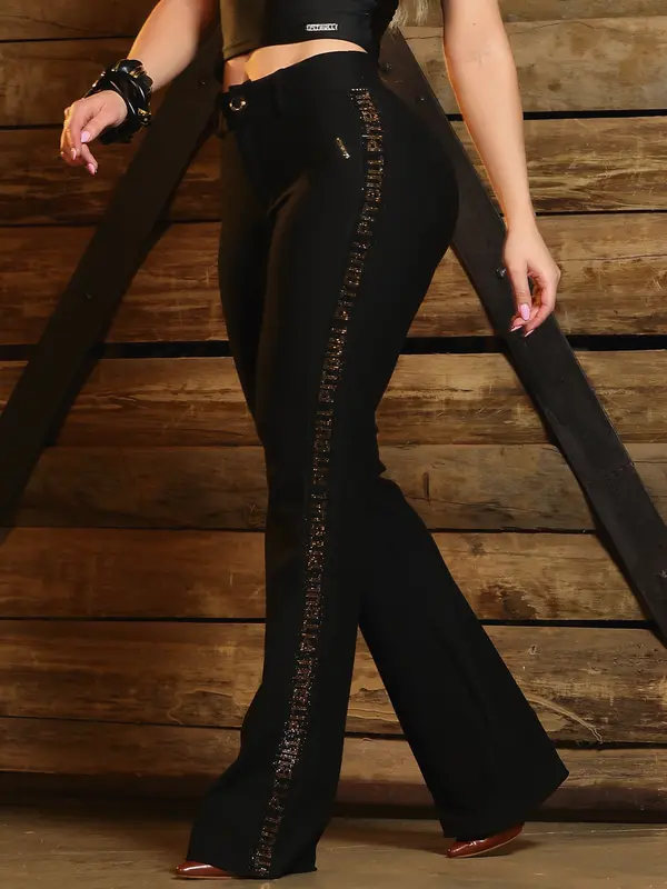 Calça Flare Preta Sofisticada e Modeladora com Lateral Personalizada Pit Bull Jeans Luxo