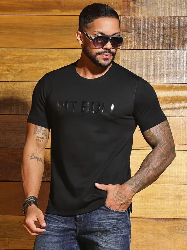 Camiseta Masculina Sofisticada e Casual com Termocolante em Relevo Pit Bull Jeans Luxo