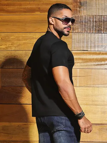 Camiseta Masculina Sofisticada e Casual com Termocolante em Relevo Pit Bull Jeans Luxo
