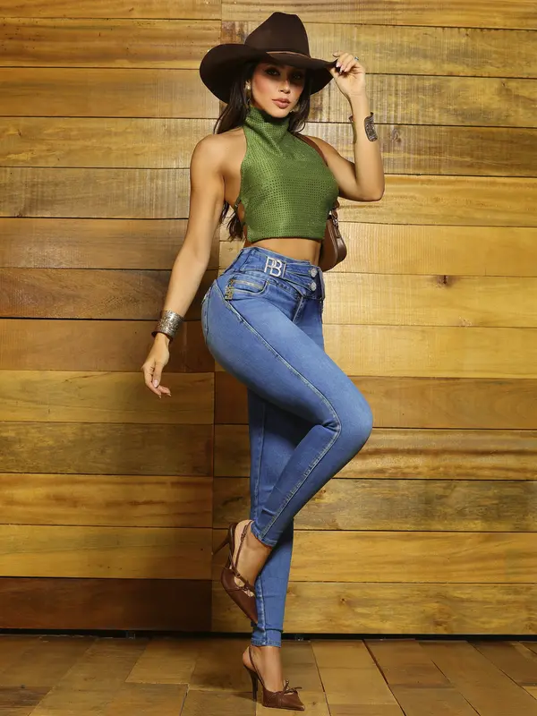 Calça Cós Largo Sofisticada e Modeladora com Detalhes Únicos Pit Bull Jeans Luxo