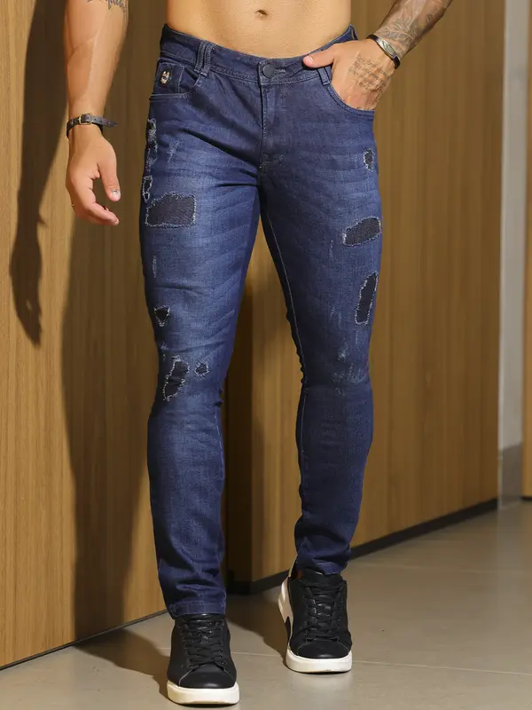 Calça Masculina Estilosa e Sofisticada com Detalhes Destroyeds Pit Bull Jeans Luxo