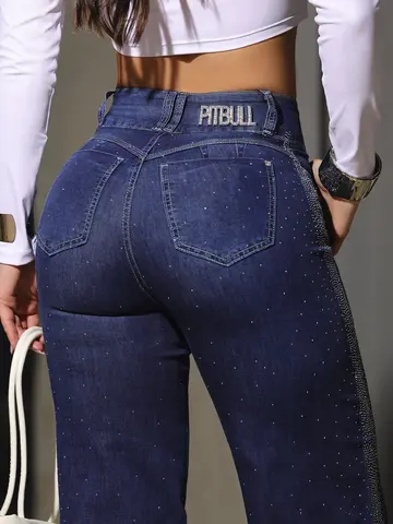 Calça Wide Leg Conceito Fashion com Detalhes em Pedrarias Pit Bull Jeans Premium