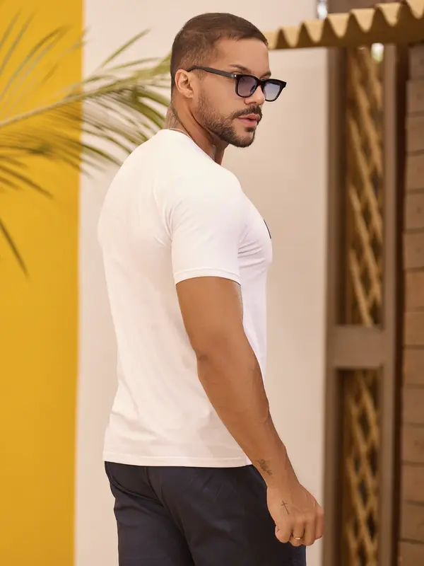 Camiseta Masculina Autêntica e Casual com Estampa em Relevo Pit Bull Jeans Premium