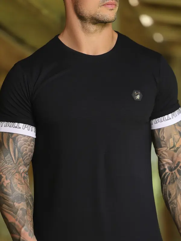 Camiseta Gola O Sofisticada e Versátil com Detalhes Personalizados Pit Bull Jeans Luxo
