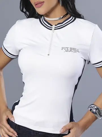 T-Shirt Estilosa e Versátil com Recortes Laterais Pit Bull Jeans Luxo