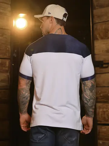 Camiseta Gola V Sofisticada com Estilo Esportivo e Logomania em Relevo Pit Bull Jeans Luxo