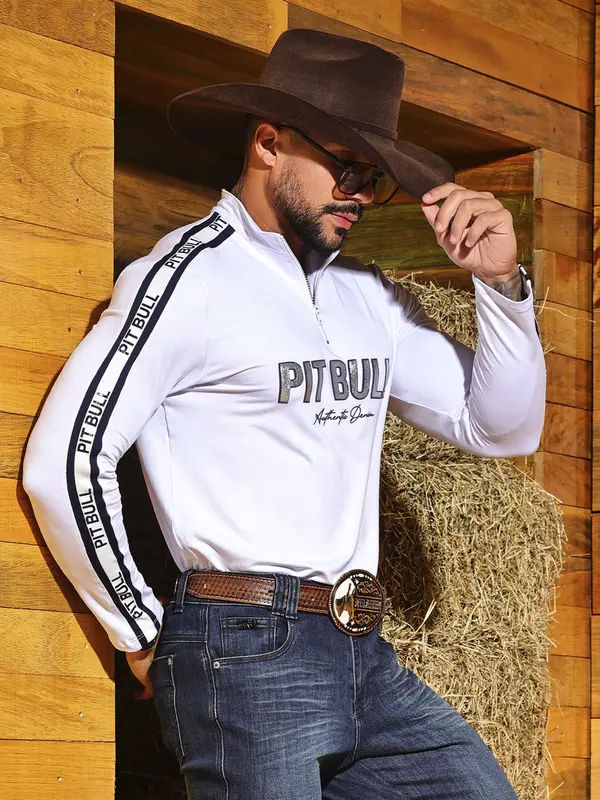 Camiseta Masculina Gola Alta Autêntica e Elegante com Estampa em Relevo Pit Bull Jeans Luxo