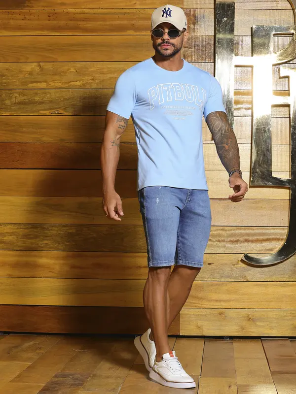 Camiseta Masculina Autêntica e Casual com Estampa em Relevo Pit Bull Jeans Luxo