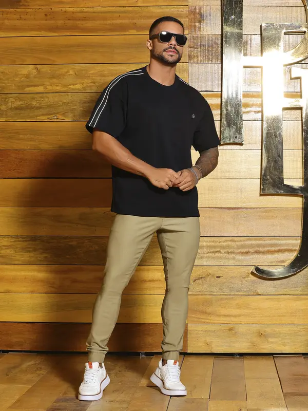 Camiseta Gola O Oversized Estilosa com Elástico Personalizado Pit Bull Jeans Luxo