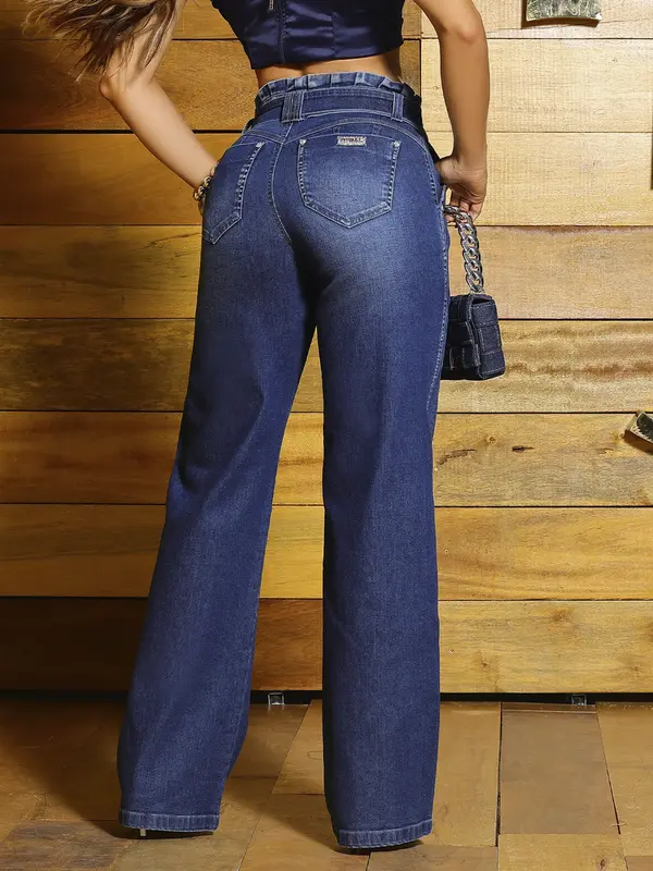 Calça Wide Leg Clochard Sofisticada com Cinto e Escrita Personalizada Pit Bull Jeans Luxo
