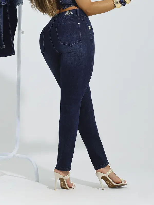Calça Mom Com Aviamentos Em Ouro E Cristal Pit Bull Jeans Premium