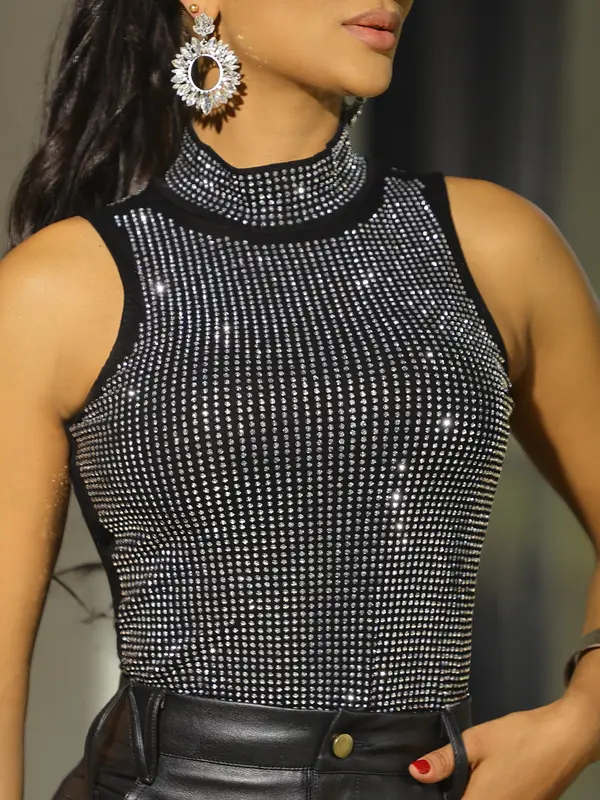 Blusa Gola Alta Elegante e Luxuosa com Pedrarias Pit Bull Jeans Luxo