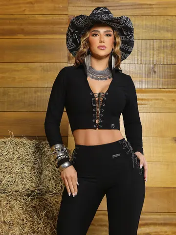 Calça Montaria Flare Elegante e Sofisticada com Amarração de Strass Pit Bull Jeans Luxo