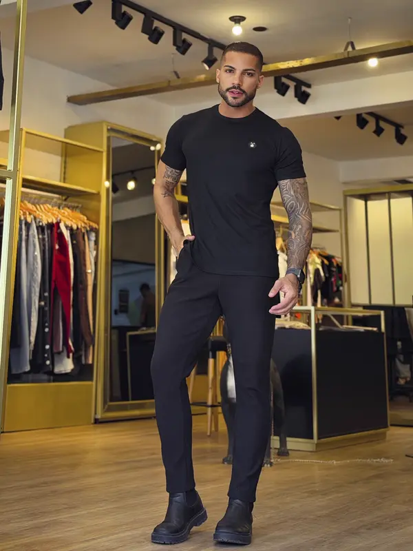 Camiseta Gola O Versátil e Casual com Plaquinha Personalizada Pit Bull Jeans Premium