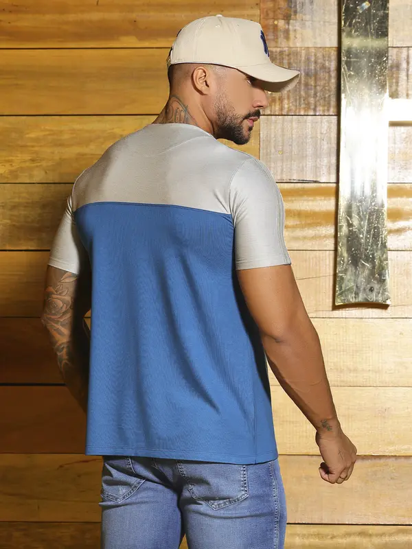 Camiseta Gola O Autêntica e Estilosa com Estampa Metalizada Pit Bull Jeans Luxo