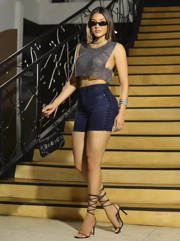 Short Hot Pants Estiloso e Modelador com Detalhes Laterais Pit Bull Jeans Luxo