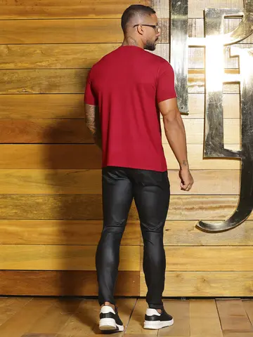 Camiseta Gola O Versátil e Confortável com Detalhes nos Ombros Pit Bull Jeans Luxo