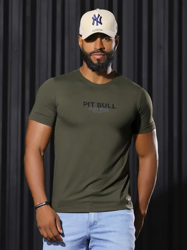 Camiseta Masculina com Estampa Metalizada em Relevo Pit Bull Jeans Luxo