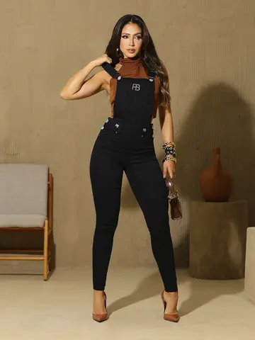 Jardineira Feminina com Alças Reguláveis e Bolsos Funcionais Pit Bull Jeans Luxo