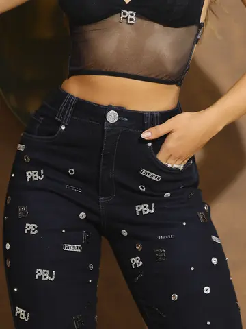 Calça Mom Sofisticada e Confortável com Detalhes Únicos Pit Bull Jeans Luxo