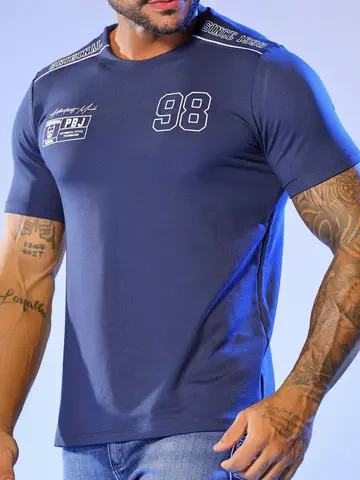 Camiseta Masculina com Estampas em Relevo Pit Bull Jeans