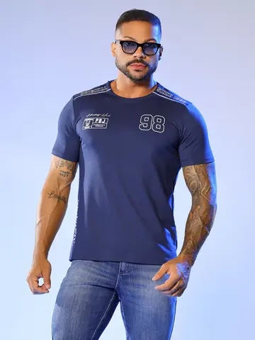 Camiseta Masculina com Estampas em Relevo Pit Bull Jeans