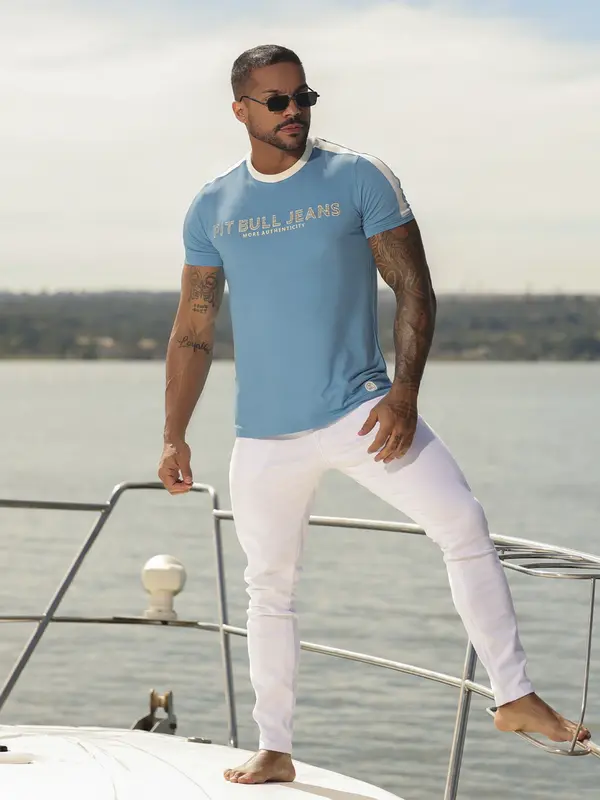 Camiseta Gola O Estilosa e Autêntica com Estampa em Relevo Pit Bull Jeans Luxo