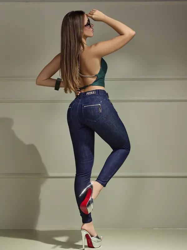 Calça Skinny Com Ziperes E Enfeites Pit Bull Luxo