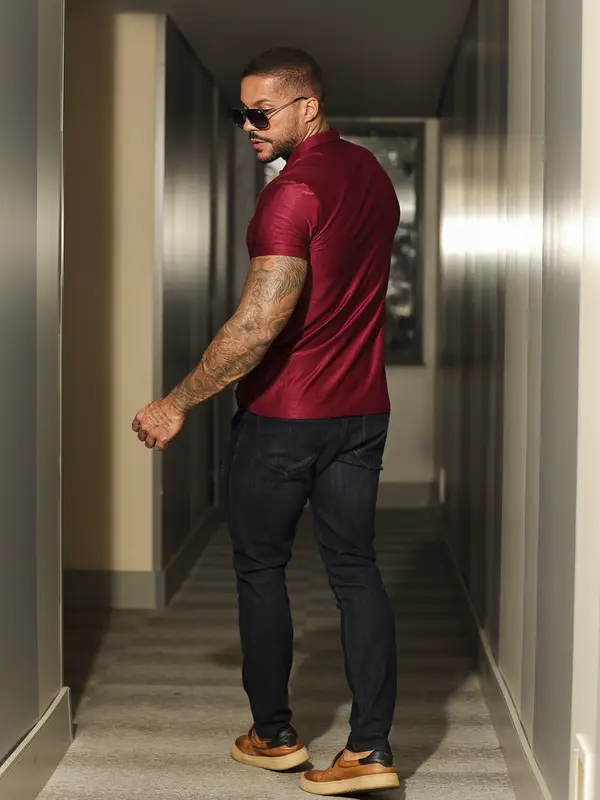 Polo Masculina Estilosa e Elegante com Zíper Personalizado Pit Bull Jeans Luxo