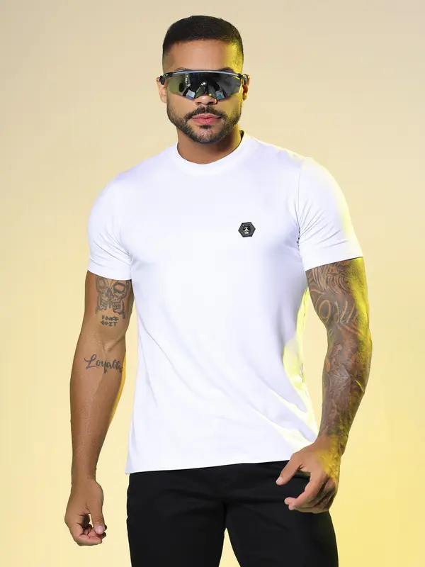 Camiseta Masculina com Estampa em Relevo e Foil Pit Bull Jeans Luxo