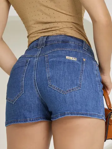Short Feminino Jeans Com Strass E Detalhes Metálicos Pit Bull Jeans