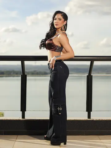 Calça Wide Leg Luxo Com Bolsos Cargo E Detalhes Personalizados Pit Bull Jeans